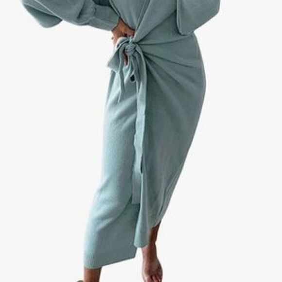 New Knit Sweater Wrap Maxi Dress With Belt - Picture 4 of 5